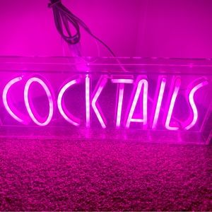 COCKTAILS neon sign.